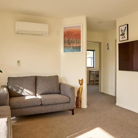 Villa Location With Ocean And Mountain Views à Kaikoura Extérieur photo